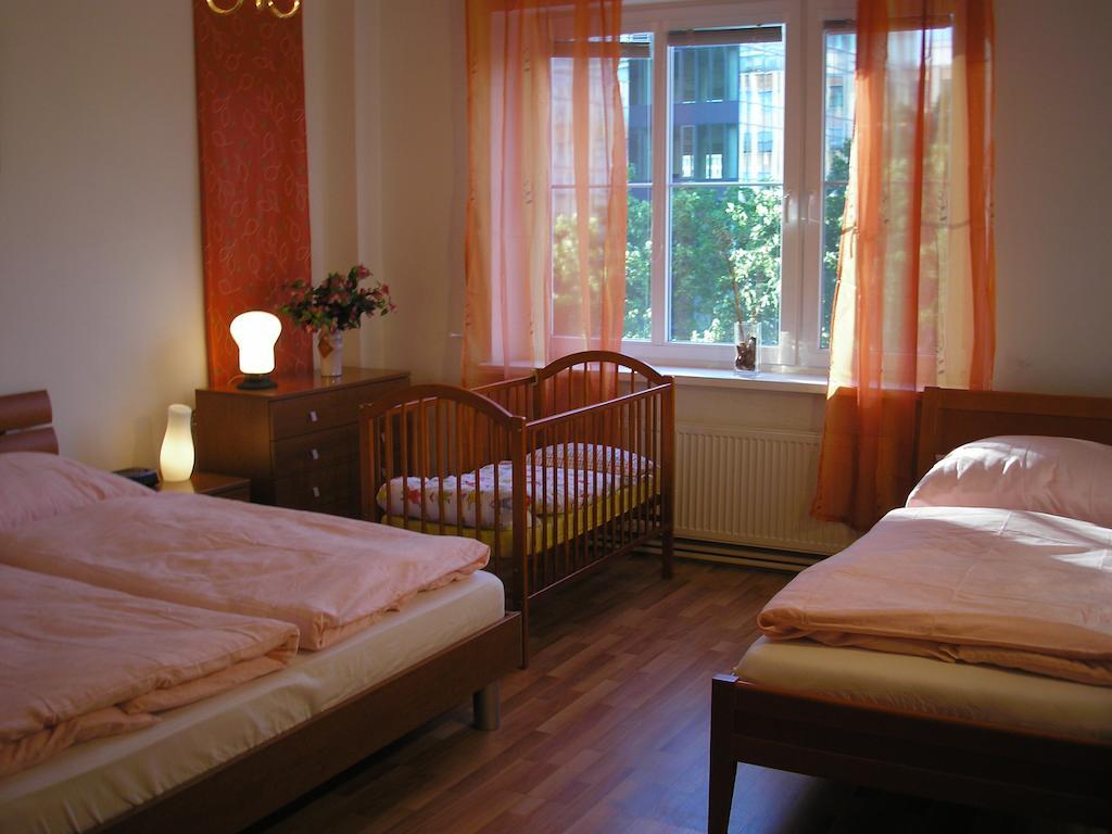 Apartment Accommodation Up To 17 Bratislava Room photo